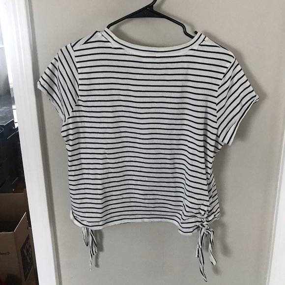 black and white shirt - Picture 3 of 4